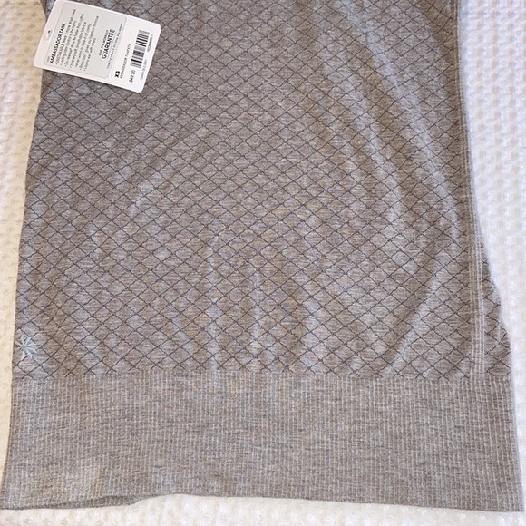 NEW! $49 ATHLETA XS AMBASSADOR TANK Top Gray Racerback - Picture 2 of 12